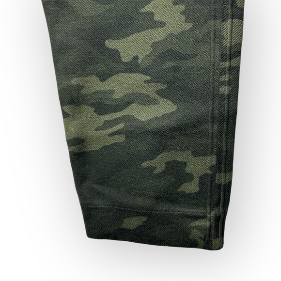 SPANX Look At Me Now Green Camo Seamless Leggings L - Picture 6 of 8